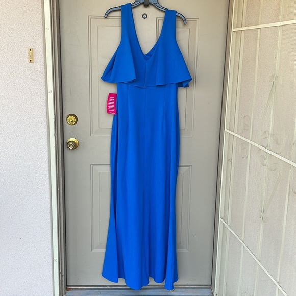 NWT Belle Badgley Mischka Fallyn Popover Crepe Gown - size 14 - Picture 6 of 10